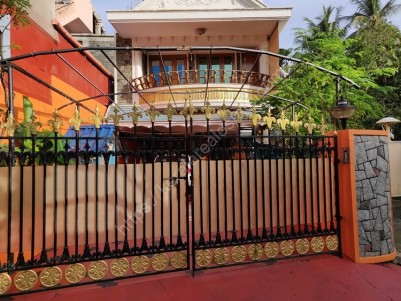 Posh House for Sale in Elamkulam, Near Vyttila, Ernakulam
