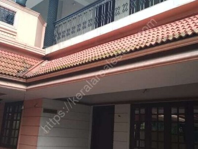 2000 Sq Ft 4 BHK House for sale at Edappally Toll Junction , Ernakulam 