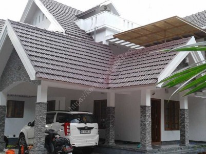 2400 SqFt House in 10 Cents for Sale at Channanikad,Kottayam