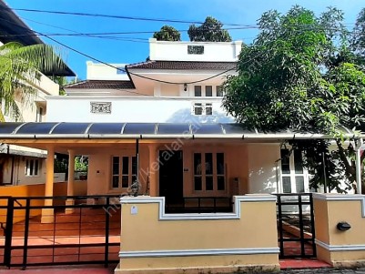 Fully Furnished 4 BHK Villa for sale at South Janatha Road, Thammanam, Kochi