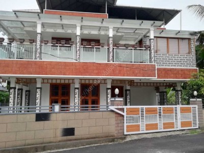 5 BHK 3600 sqft House in 7 Cents for sale at Kizhakkambalam, Kochi
