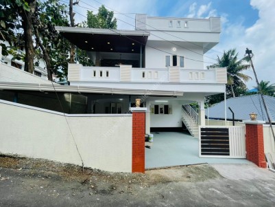 4 BHK 2500 sqft House for sale at Kakkanad, Kochi