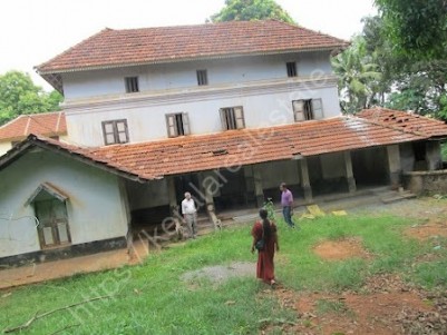DREAM PROPERTY of 2.36 Acres with NALUKETTU, House- Palakkad
