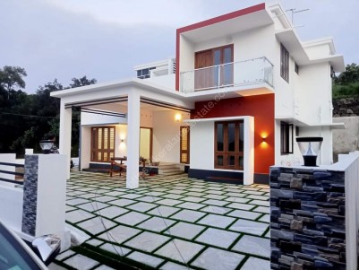 Villa for Sale at Manarcad, Velloor, Kottayam