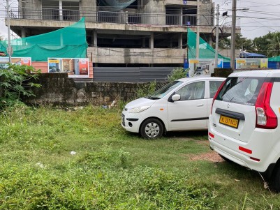 Land for Sale near NH, Nettoor, Maradu, Ernakulam